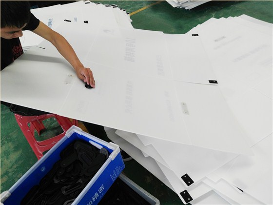 塑料中空板周轉(zhuǎn)箱7