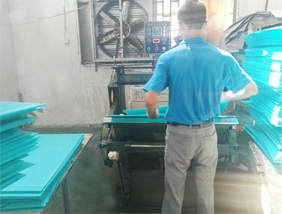 中空板周轉箱-成型圖2