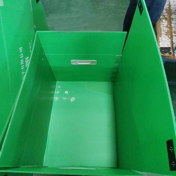 中空板周轉(zhuǎn)箱-生產(chǎn)現(xiàn)場(chǎng)6 副本副本